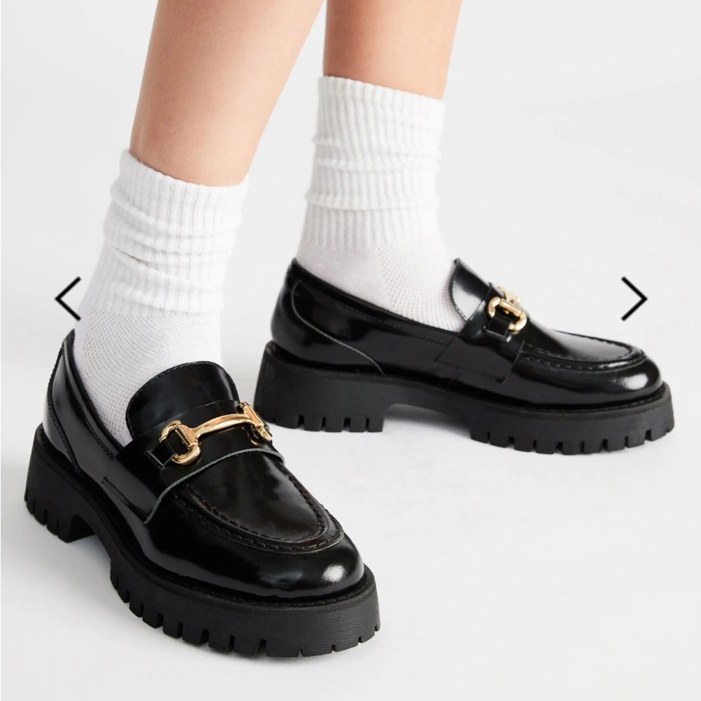 Steve Madden Lando Black Loafers with Gold Accent
